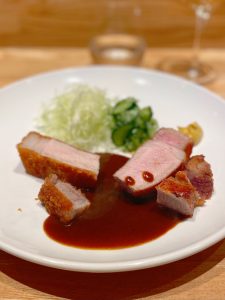 食通に聞いた2020年のナンバーワン！ リピート必至の骨付き豚のローストの画像