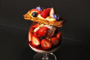 大人気“大人パフェ”の新作に、限定の生クリームバーガーも！ 最新スイーツ3選の画像