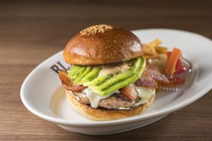 東京・恵比寿のハンバーガー 百名店「ブラッカウズ」敏腕店長が通う行きつけとは？の画像