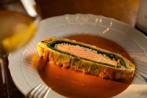 パン17種類おかわり自由！ クラシックなフレンチと自然派ワインが楽しめる渋谷のビストロの画像