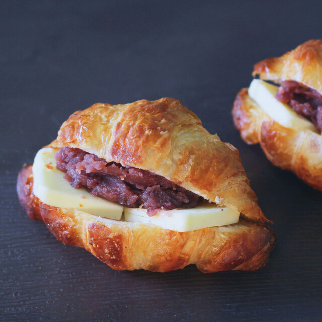 「あんバタークロワッサンド」497円