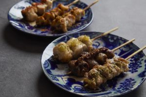 スパイスの利いた焼鳥を体験！ 「鳥しきICHIMON」初、モダン・フュージョンダイニング（東京・中目黒）の画像